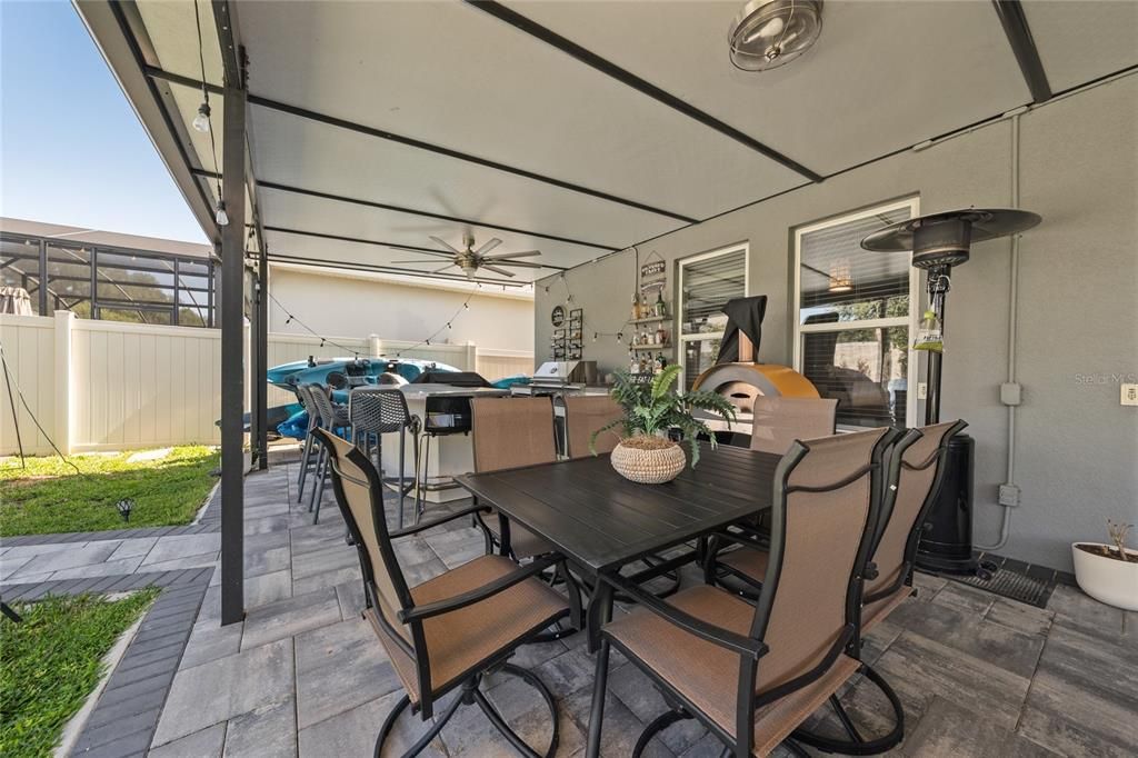 En Venta: $859,500 (5 camas, 3 baños, 3631 Pies cuadrados)