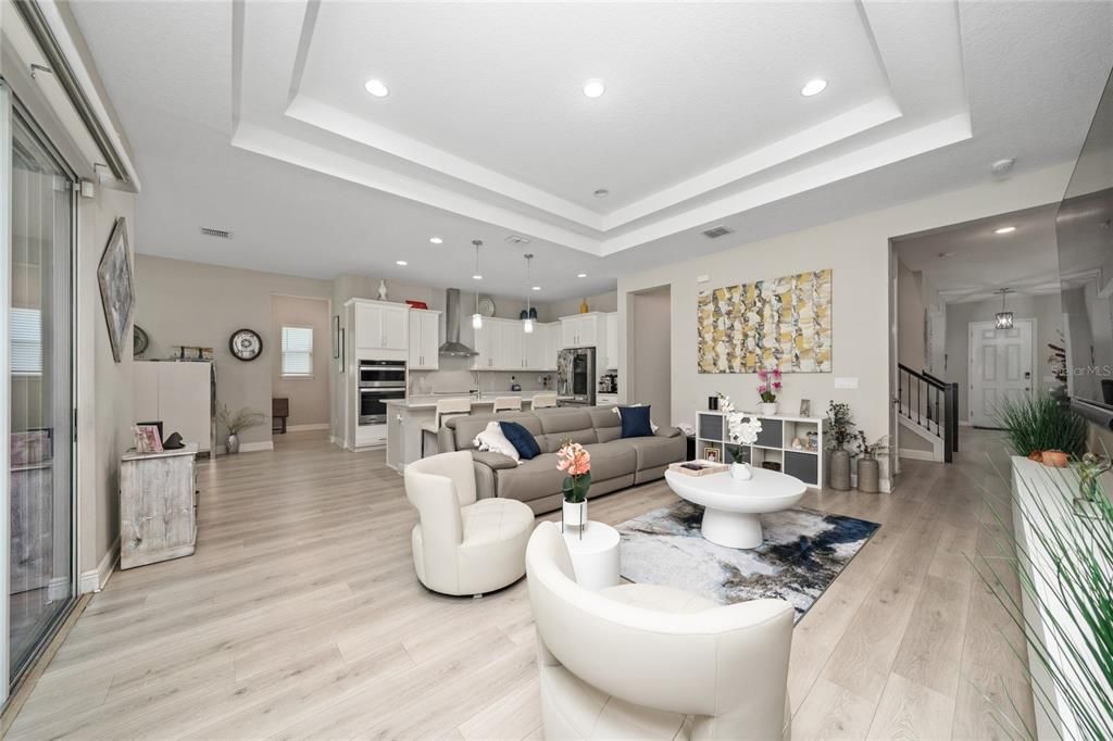 En Venta: $859,500 (5 camas, 3 baños, 3631 Pies cuadrados)