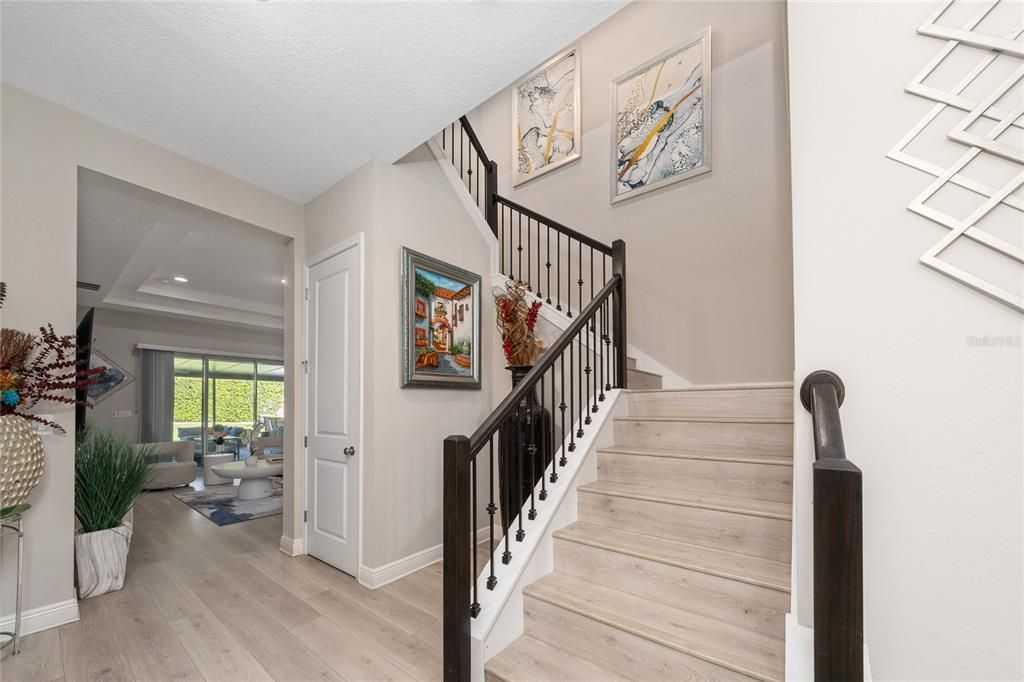 En Venta: $859,500 (5 camas, 3 baños, 3631 Pies cuadrados)