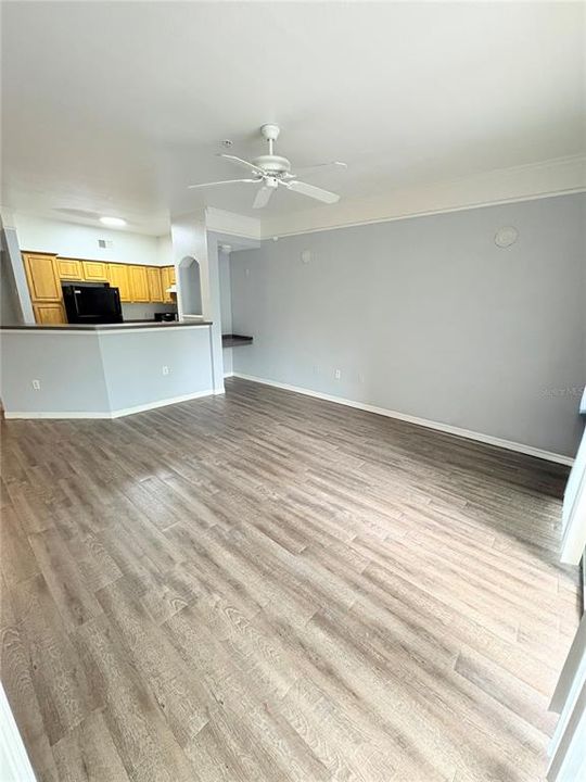 For Rent: $1,550 (1 beds, 1 baths, 816 Square Feet)