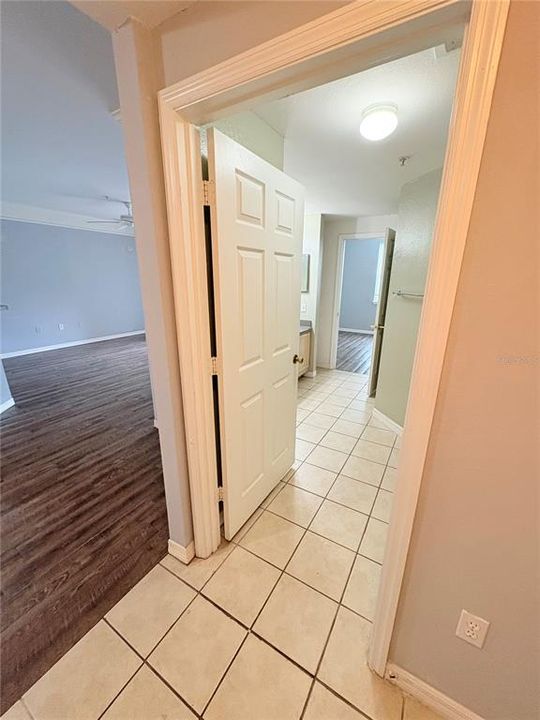 For Rent: $1,550 (1 beds, 1 baths, 816 Square Feet)