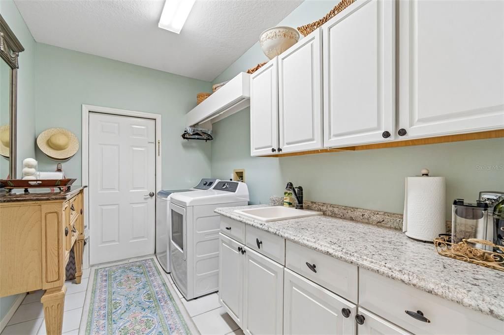 For Sale: $789,000 (4 beds, 3 baths, 3068 Square Feet)