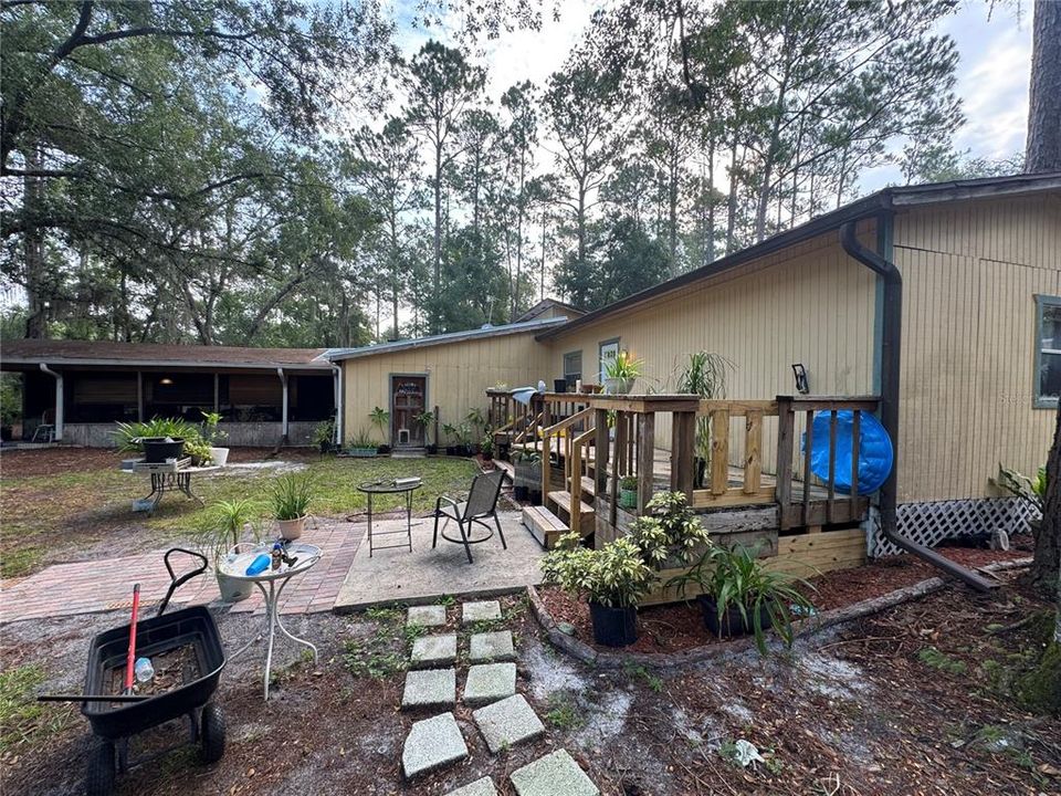 For Sale: $199,000 (3 beds, 2 baths, 1564 Square Feet)