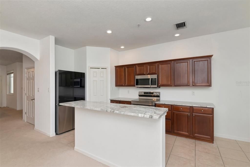 For Sale: $354,900 (3 beds, 2 baths, 1776 Square Feet)