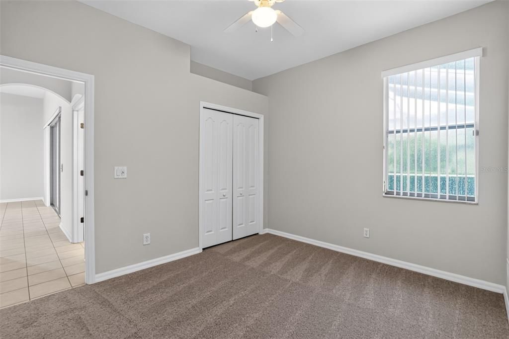 Activo con contrato: $459,900 (4 camas, 2 baños, 2321 Pies cuadrados)
