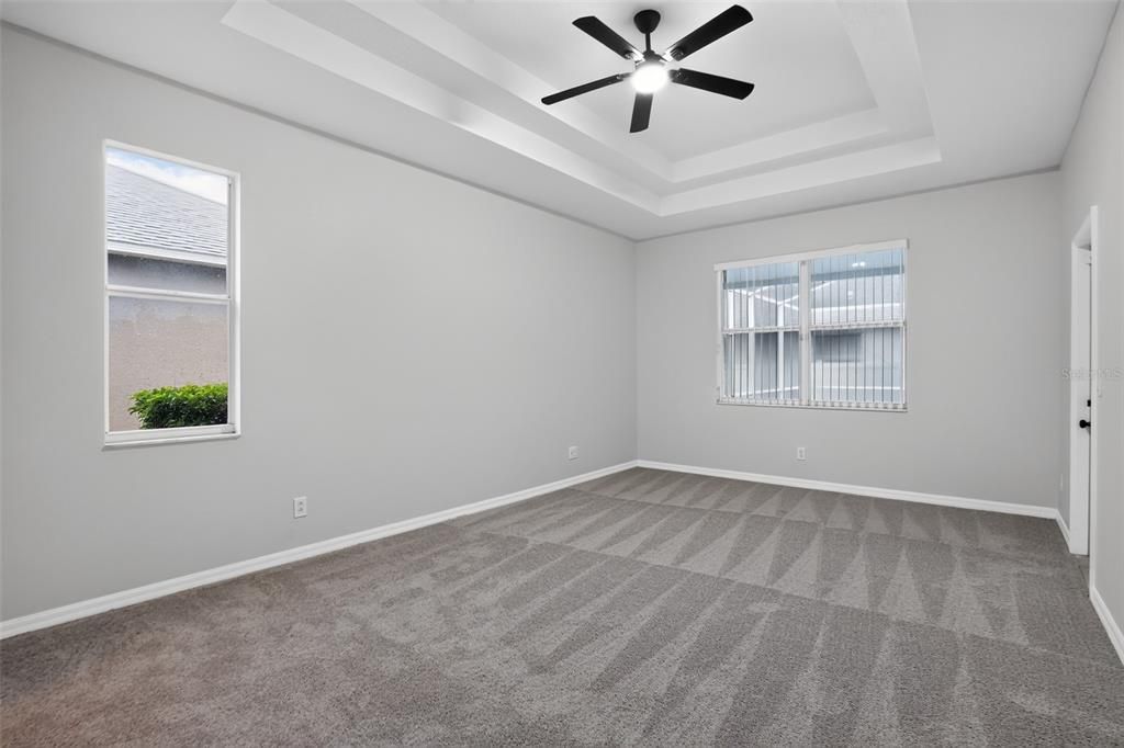 Activo con contrato: $459,900 (4 camas, 2 baños, 2321 Pies cuadrados)