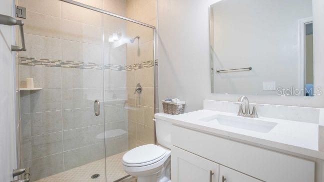 En Venta: $418,990 (4 camas, 3 baños, 2154 Pies cuadrados)