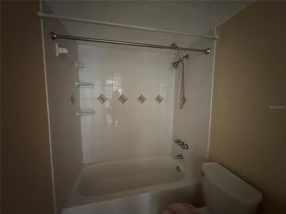 For Rent: $1,250 (1 beds, 1 baths, 707 Square Feet)