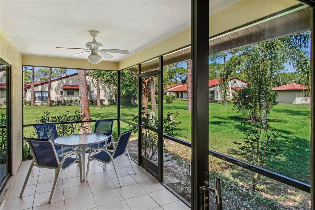 For Sale: $310,000 (2 beds, 2 baths, 1353 Square Feet)