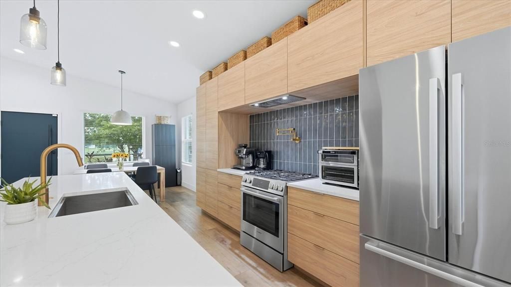 Activo con contrato: $525,000 (3 camas, 2 baños, 1396 Pies cuadrados)
