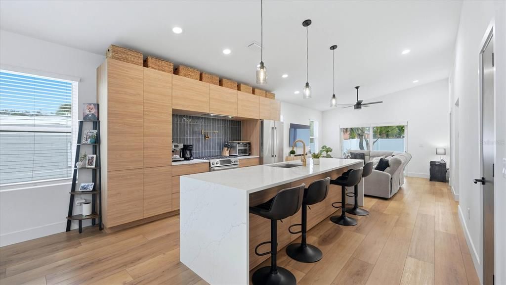 Activo con contrato: $525,000 (3 camas, 2 baños, 1396 Pies cuadrados)
