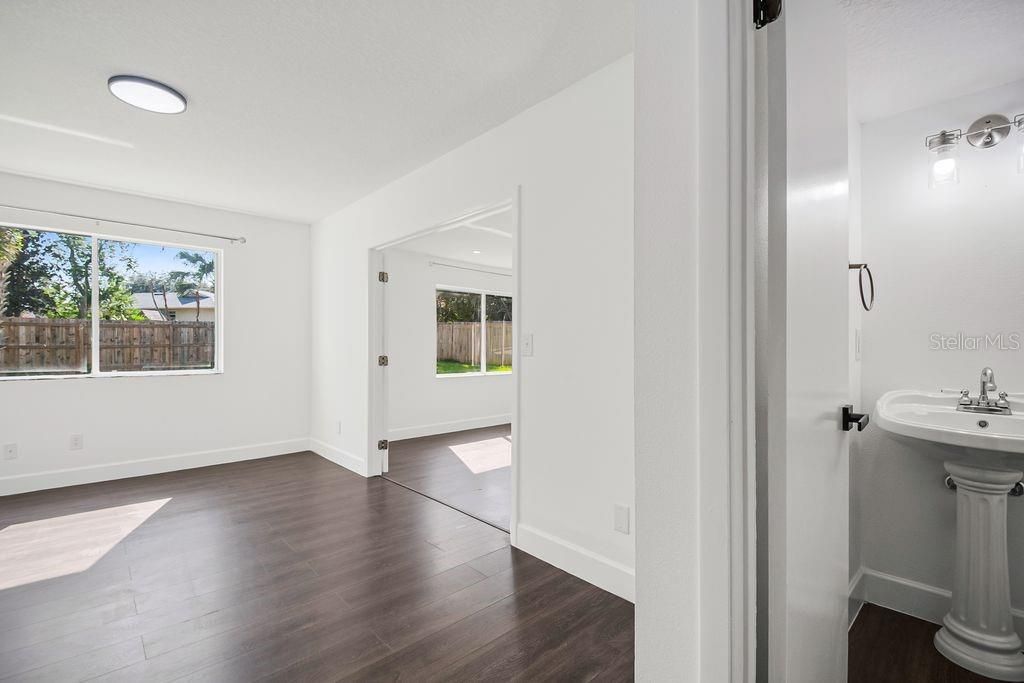 For Sale: $649,900 (4 beds, 2 baths, 2498 Square Feet)
