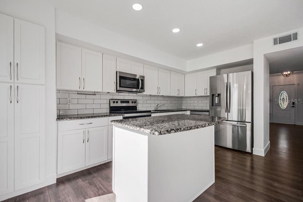 For Sale: $649,900 (4 beds, 2 baths, 2498 Square Feet)