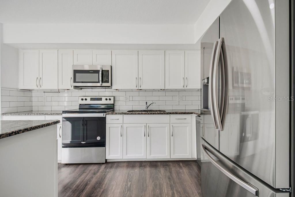 For Sale: $649,900 (4 beds, 2 baths, 2498 Square Feet)