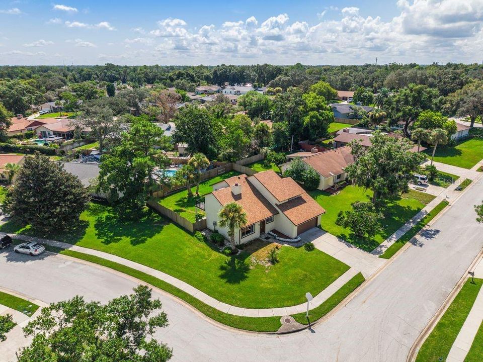 For Sale: $649,900 (4 beds, 2 baths, 2498 Square Feet)