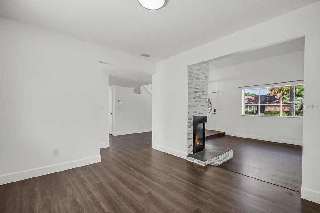For Sale: $649,900 (4 beds, 2 baths, 2498 Square Feet)
