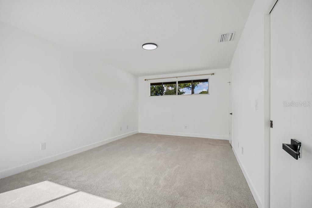 For Sale: $649,900 (4 beds, 2 baths, 2498 Square Feet)