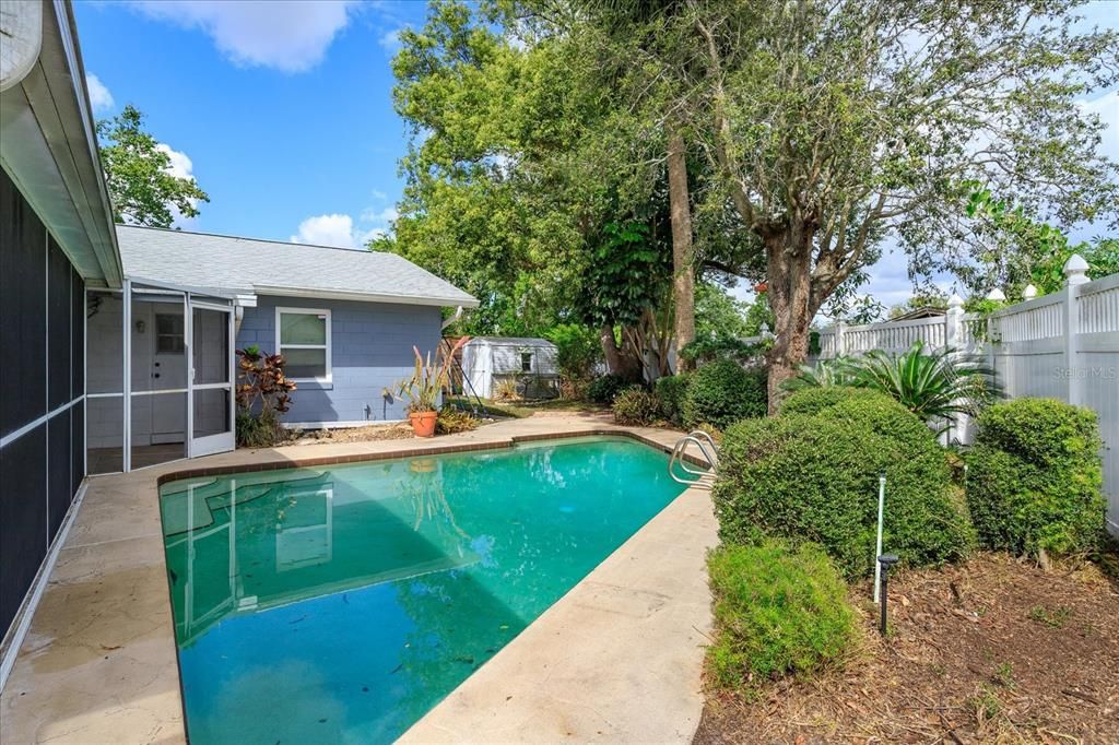 For Rent: $2,747 (4 beds, 2 baths, 1610 Square Feet)