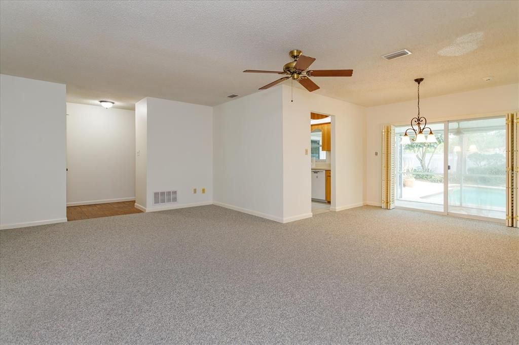 For Rent: $2,747 (4 beds, 2 baths, 1610 Square Feet)