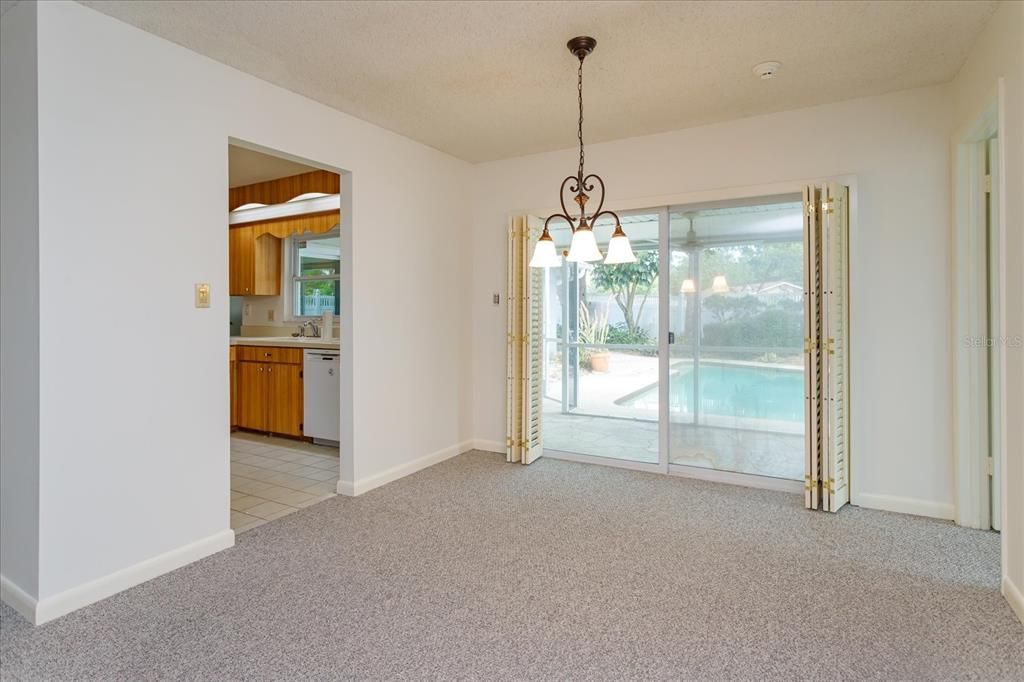 For Rent: $2,747 (4 beds, 2 baths, 1610 Square Feet)