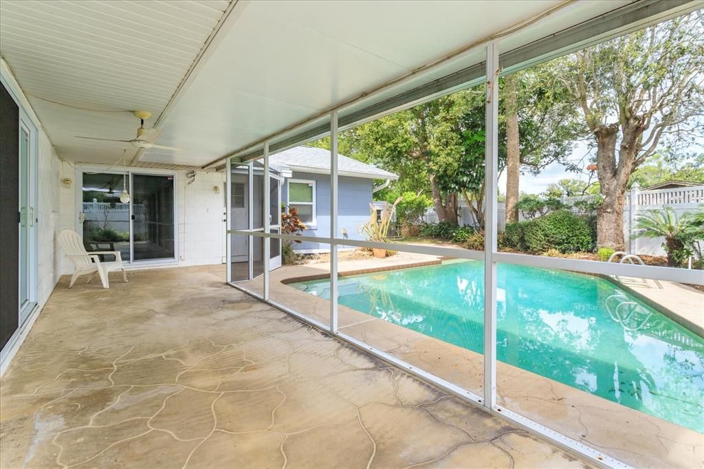 For Rent: $2,747 (4 beds, 2 baths, 1610 Square Feet)