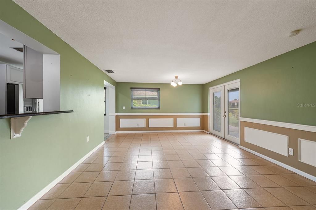 En Venta: $450,000 (3 camas, 3 baños, 1934 Pies cuadrados)
