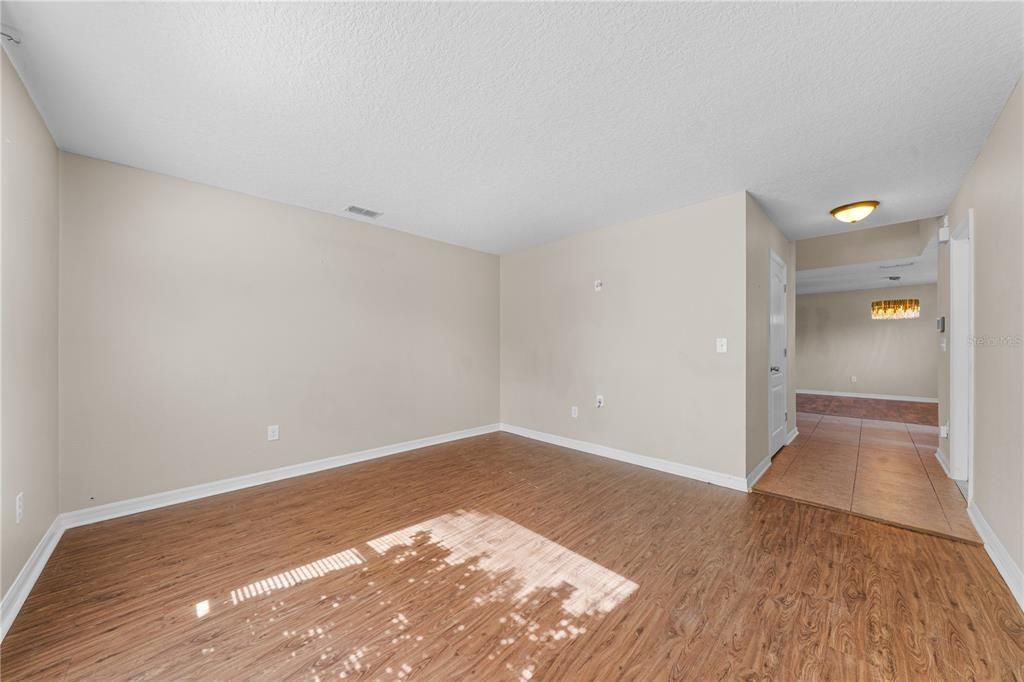 В аренду: $3,000 (4 спален, 2 ванн, 2804 Квадратных фут)
