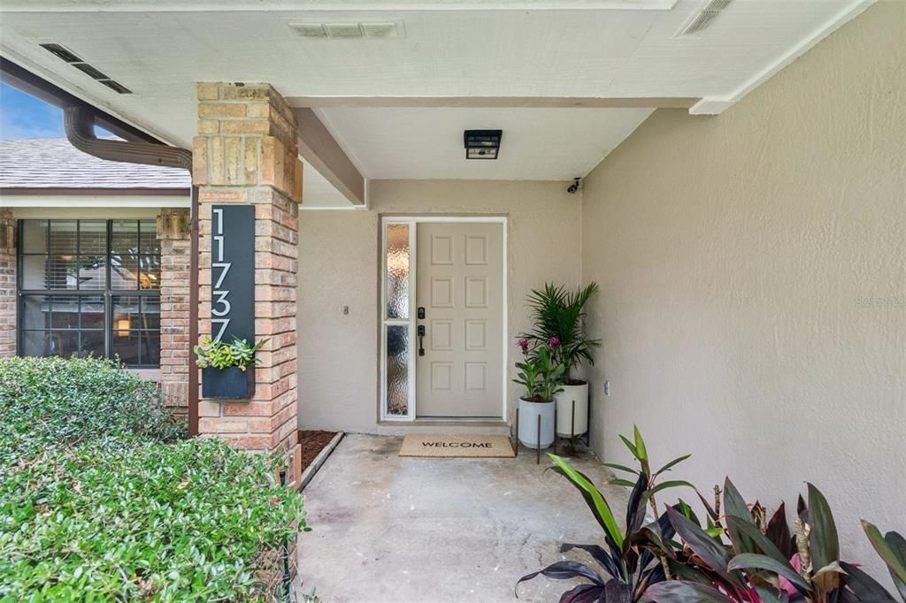 Activo con contrato: $449,000 (3 camas, 2 baños, 1684 Pies cuadrados)