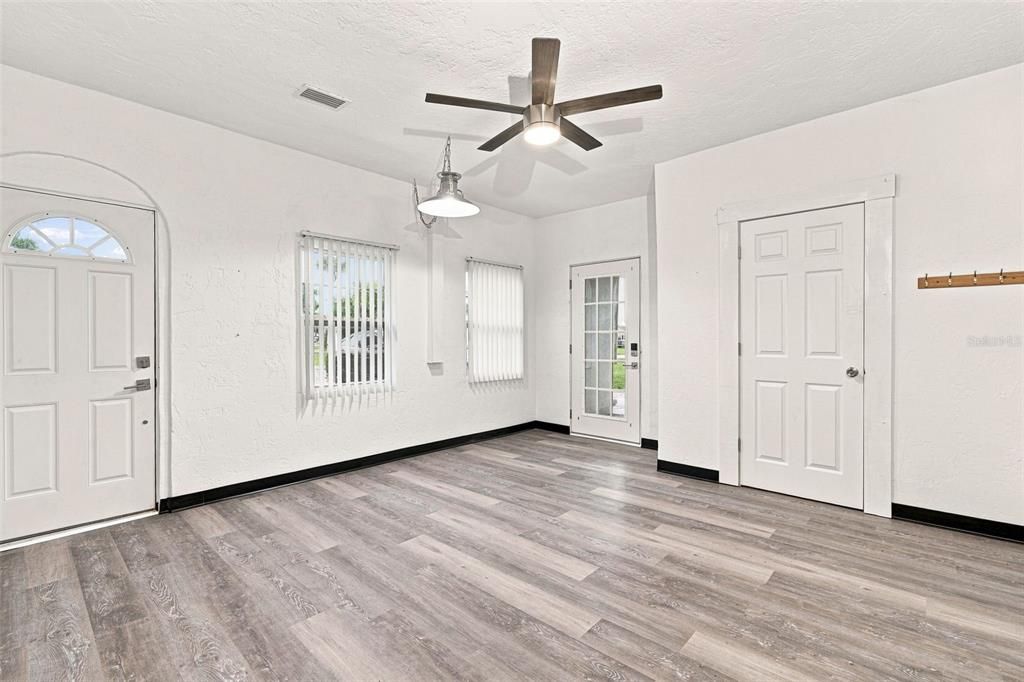 For Sale: $360,000 (3 beds, 2 baths, 1742 Square Feet)