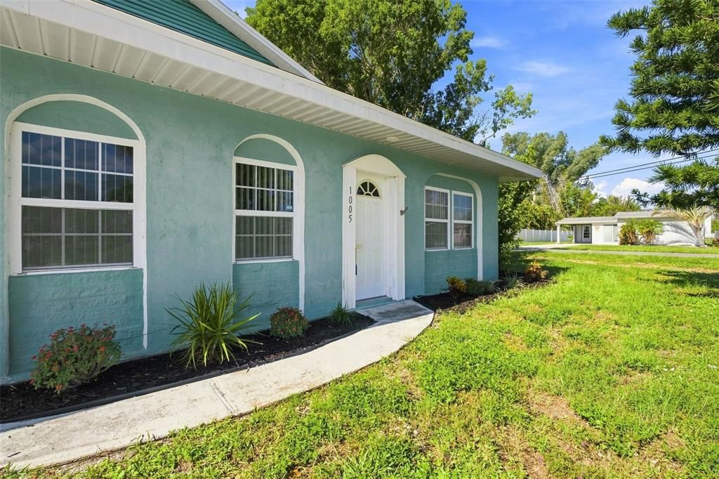 For Sale: $360,000 (3 beds, 2 baths, 1742 Square Feet)