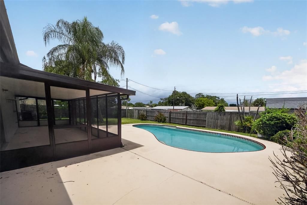 For Sale: $299,900 (3 beds, 2 baths, 1176 Square Feet)