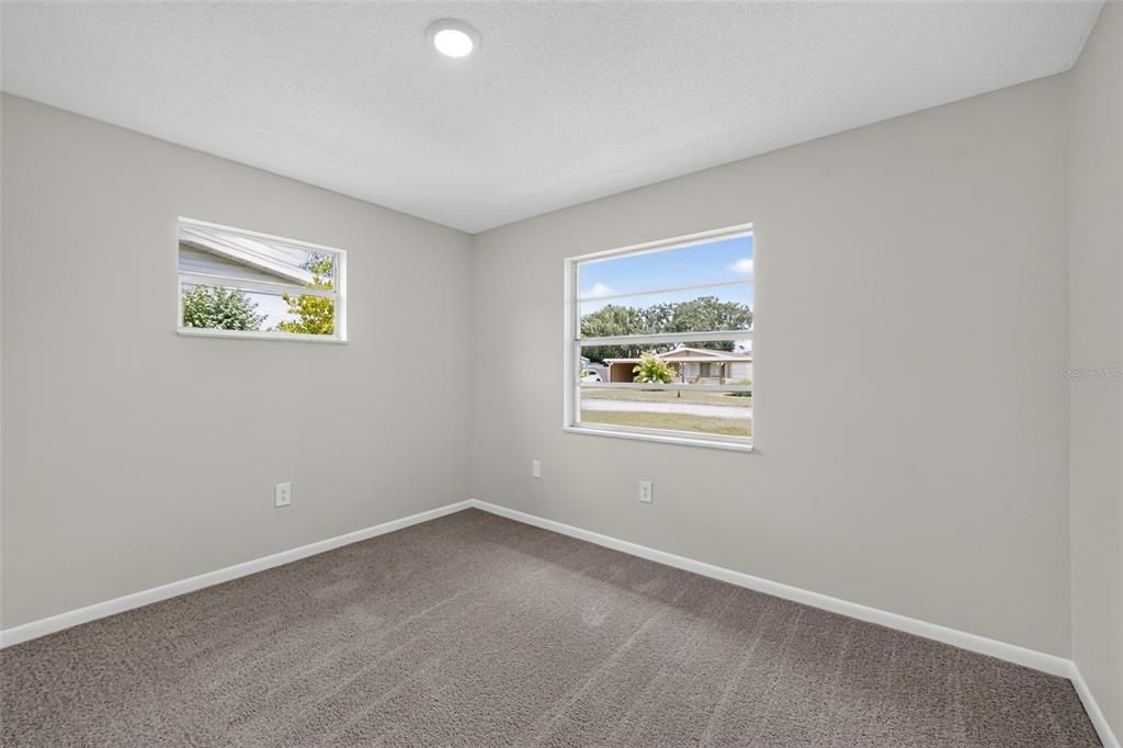 For Sale: $299,900 (3 beds, 2 baths, 1176 Square Feet)