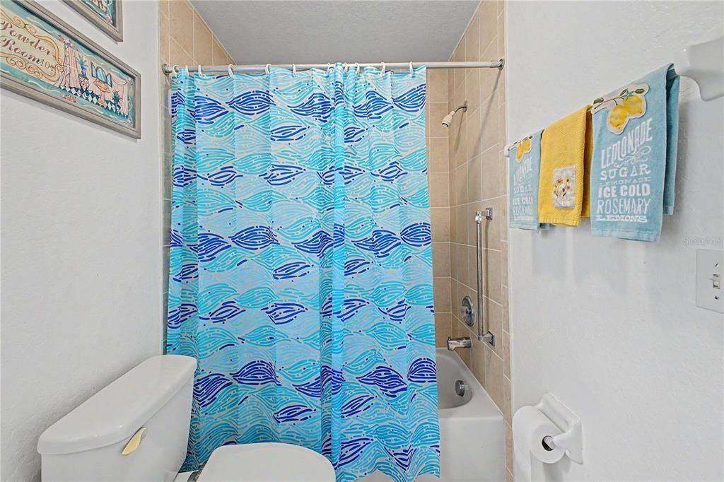 На продажу: $425,000 (2 спален, 2 ванн, 1064 Квадратных фут)