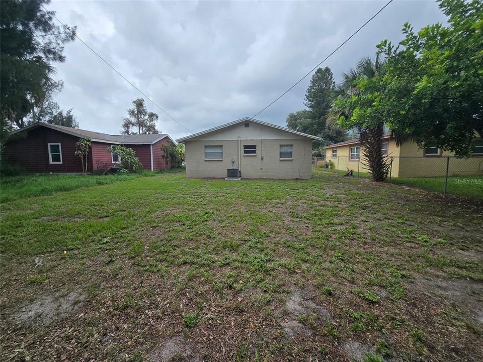 For Sale: $226,000 (3 beds, 1 baths, 984 Square Feet)