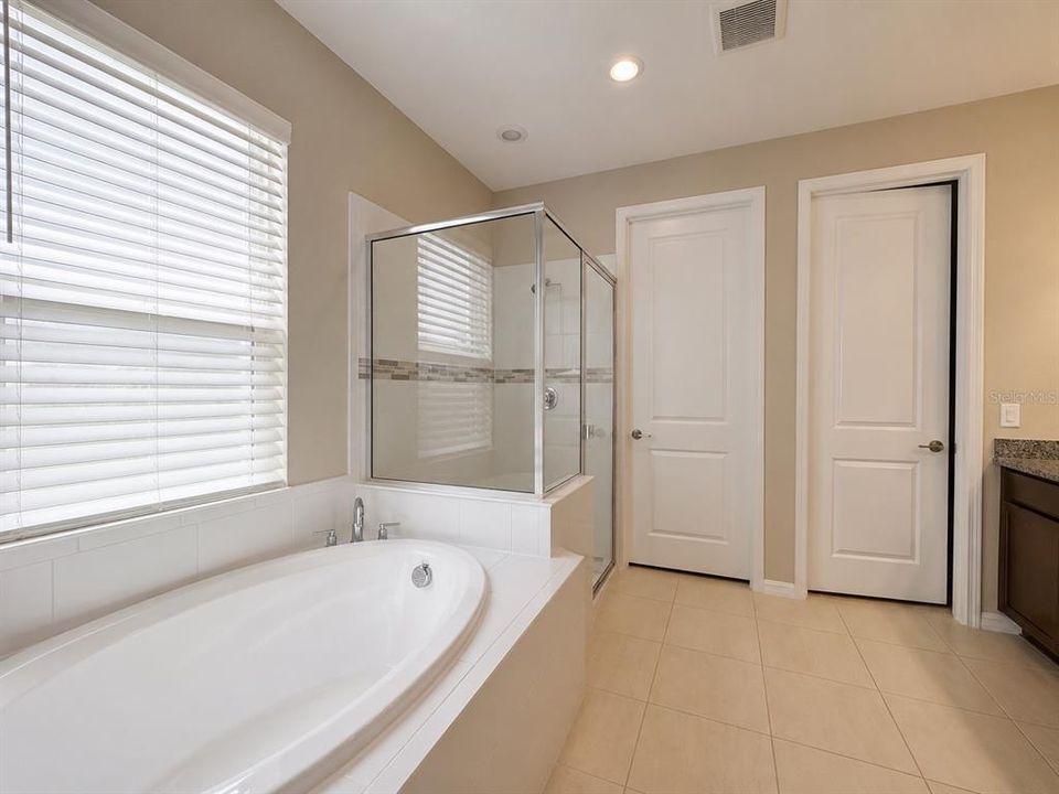 For Rent: $4,800 (4 beds, 3 baths, 2580 Square Feet)