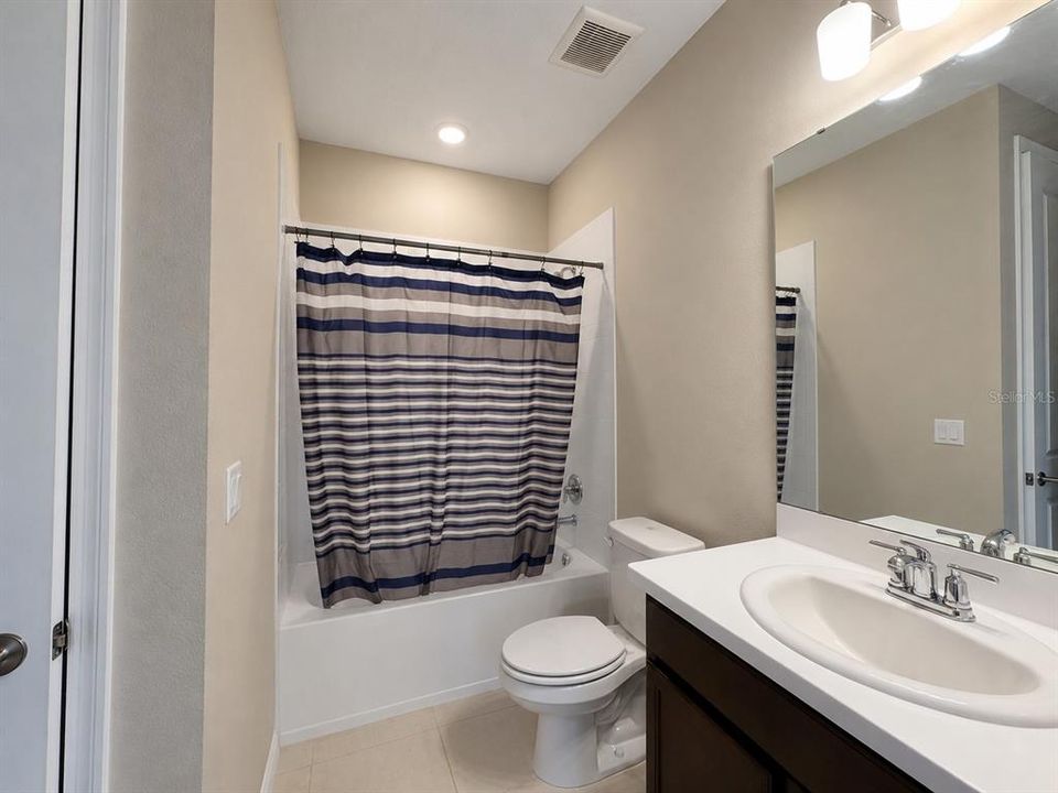 For Rent: $4,800 (4 beds, 3 baths, 2580 Square Feet)