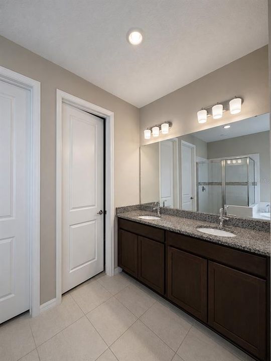For Rent: $4,800 (4 beds, 3 baths, 2580 Square Feet)