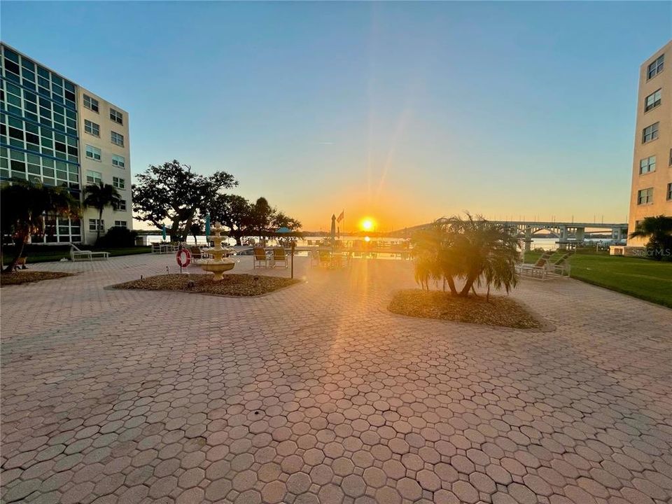 For Rent: $1,700 (2 beds, 2 baths, 1038 Square Feet)