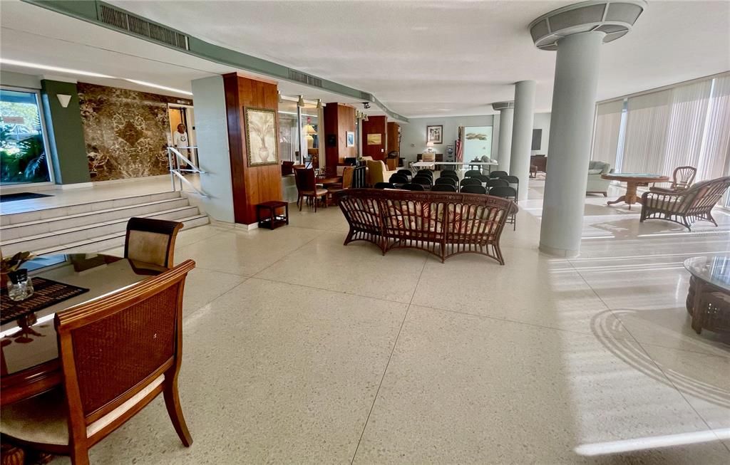 For Rent: $1,700 (2 beds, 2 baths, 1038 Square Feet)