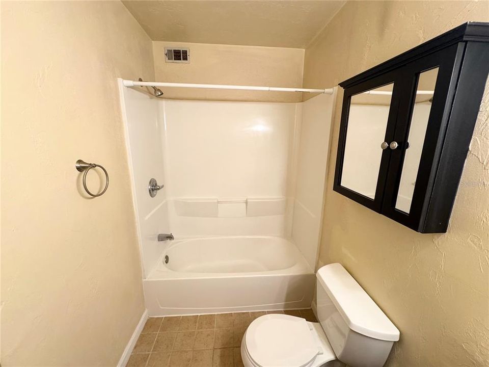 For Rent: $1,295 (2 beds, 2 baths, 874 Square Feet)