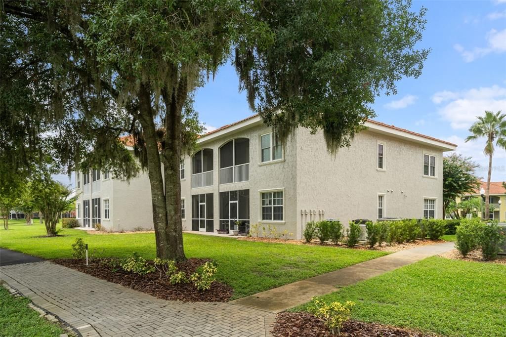 En Venta: $219,900 (2 camas, 2 baños, 1128 Pies cuadrados)