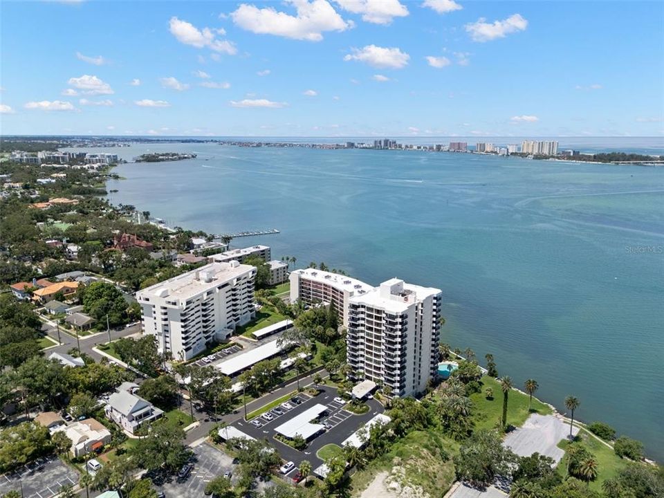 En Venta: $499,900 (2 camas, 2 baños, 1540 Pies cuadrados)