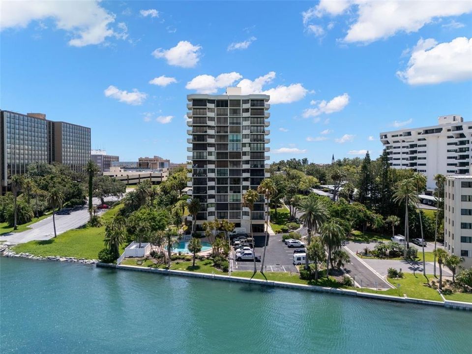 En Venta: $499,900 (2 camas, 2 baños, 1540 Pies cuadrados)