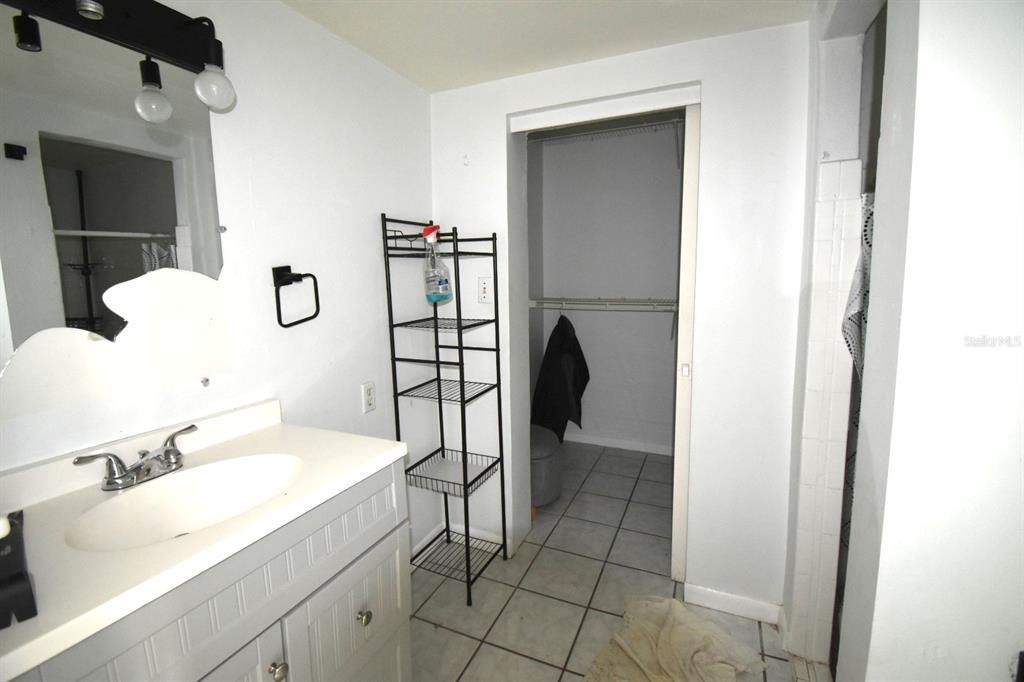 For Sale: $299,900 (3 beds, 2 baths, 1374 Square Feet)