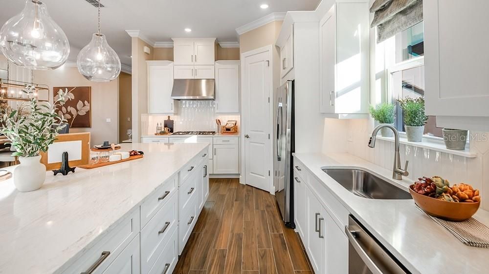 For Sale: $549,274 (3 beds, 3 baths, 2275 Square Feet)