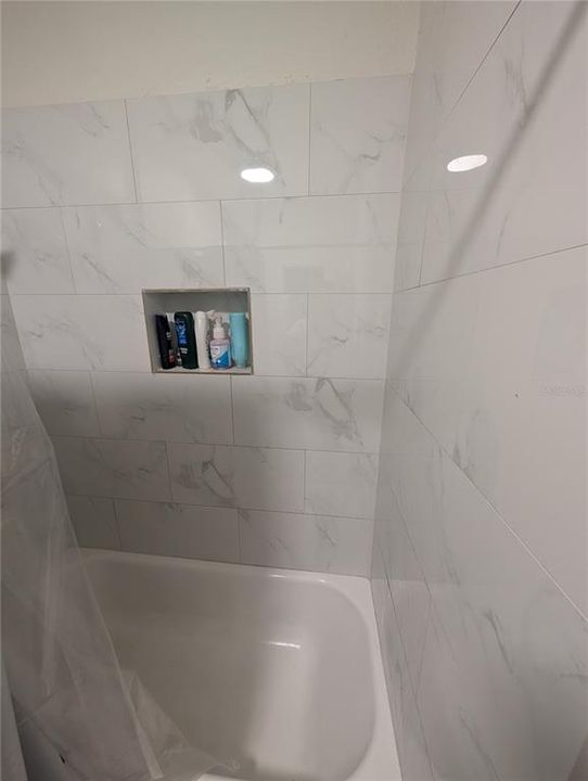 На продажу: $369,000 (5 спален, 3 ванн, 1691 Квадратных фут)