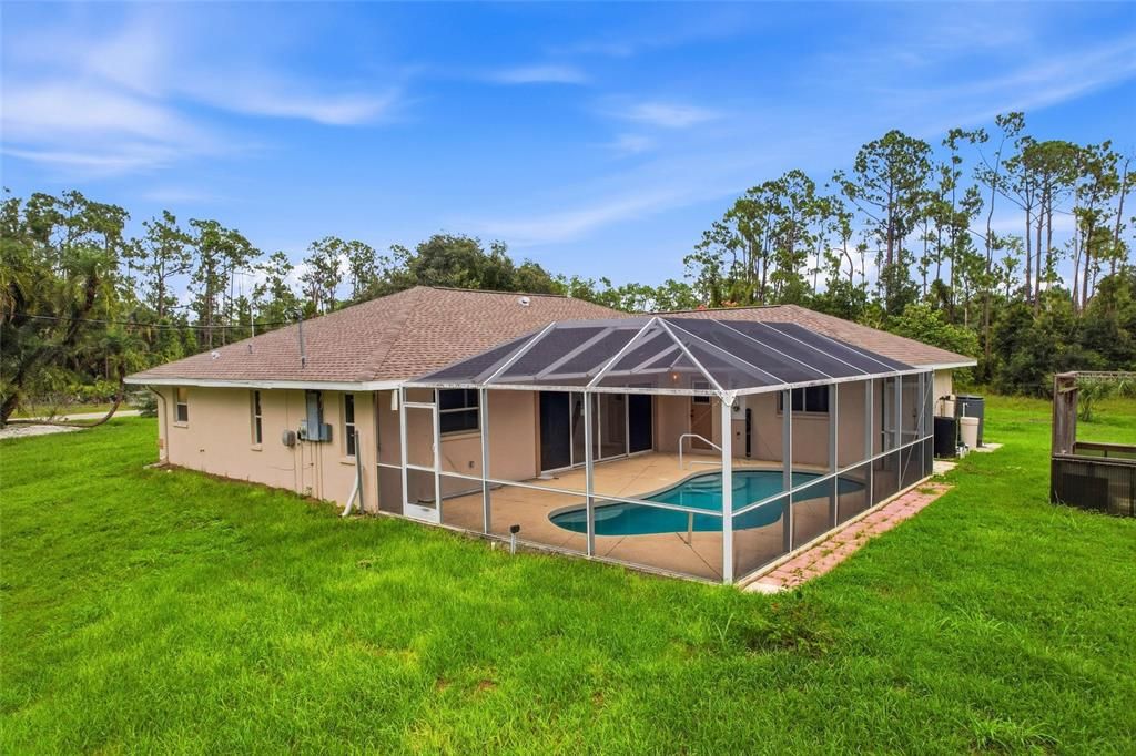 En Venta: $900,000 (3 camas, 2 baños, 2041 Pies cuadrados)