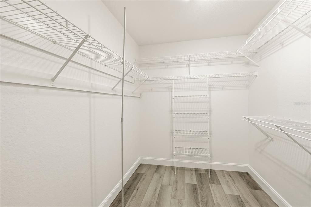 En Venta: $900,000 (3 camas, 2 baños, 2041 Pies cuadrados)
