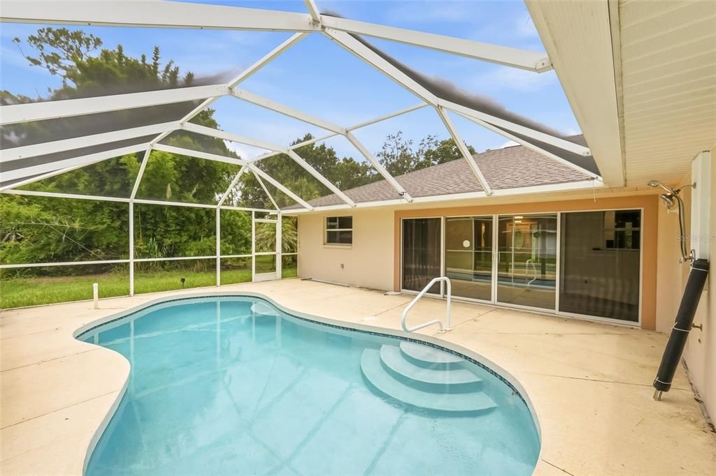 En Venta: $900,000 (3 camas, 2 baños, 2041 Pies cuadrados)