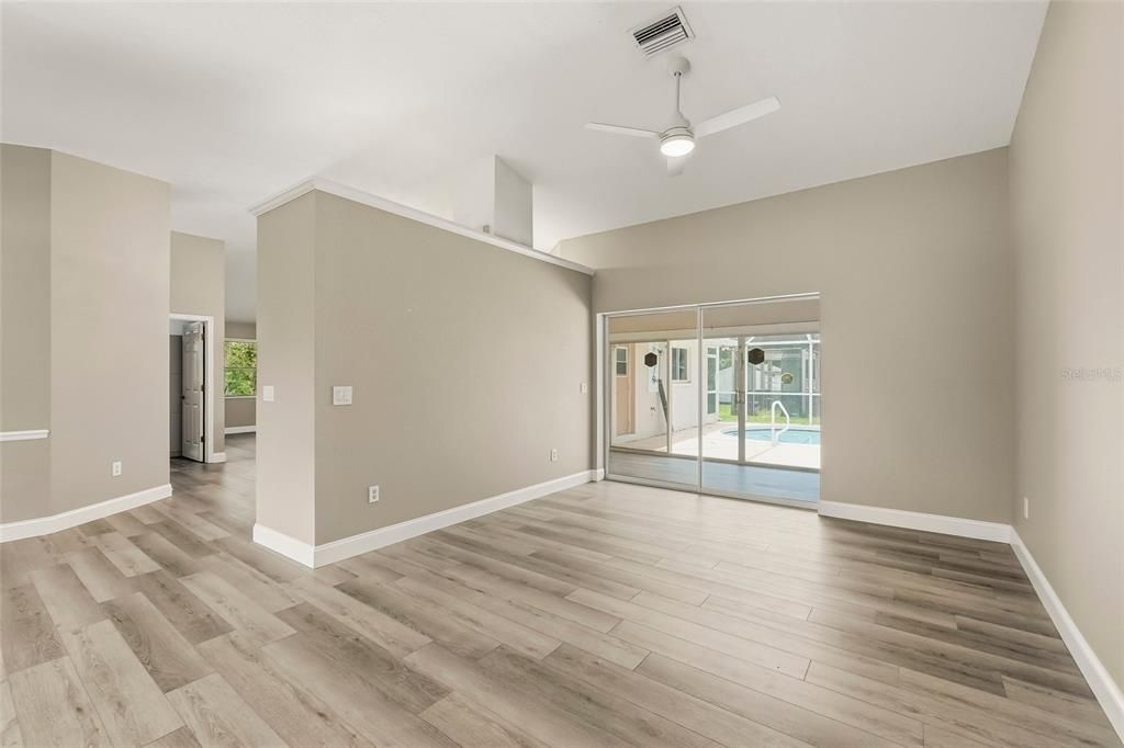 En Venta: $900,000 (3 camas, 2 baños, 2041 Pies cuadrados)